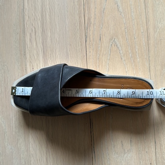 Sonja Platform Sandal in Smog - Picture 5 of 5